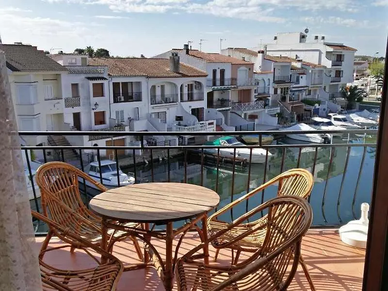 Appartement Estudi Amb Vistes Al Canal à Empuriabrava